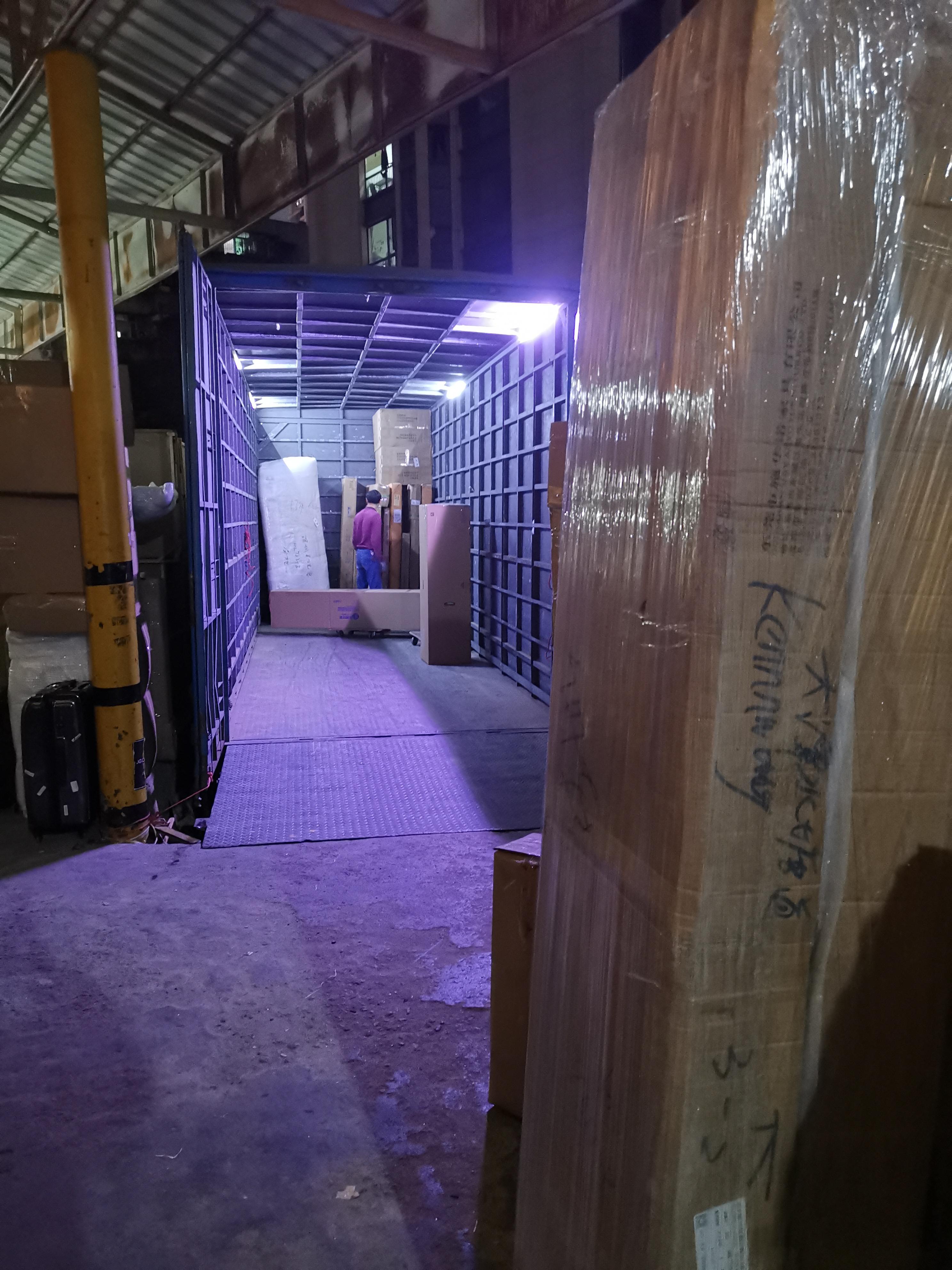 香港搬家到深圳價格,深圳到香港搬家價格,深圳跨境搬家公司價格